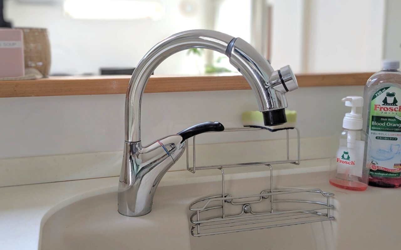 わが家が実際に使用しているキッチン水栓の「TOTOタッチスイッチ水栓」