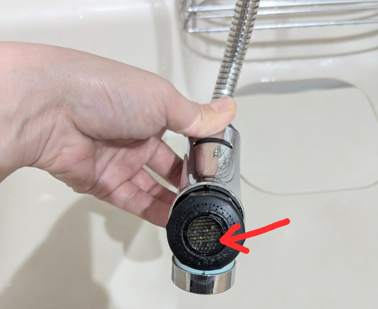 TOTOタッチスイッチ水栓の吐水口のキャップ部分