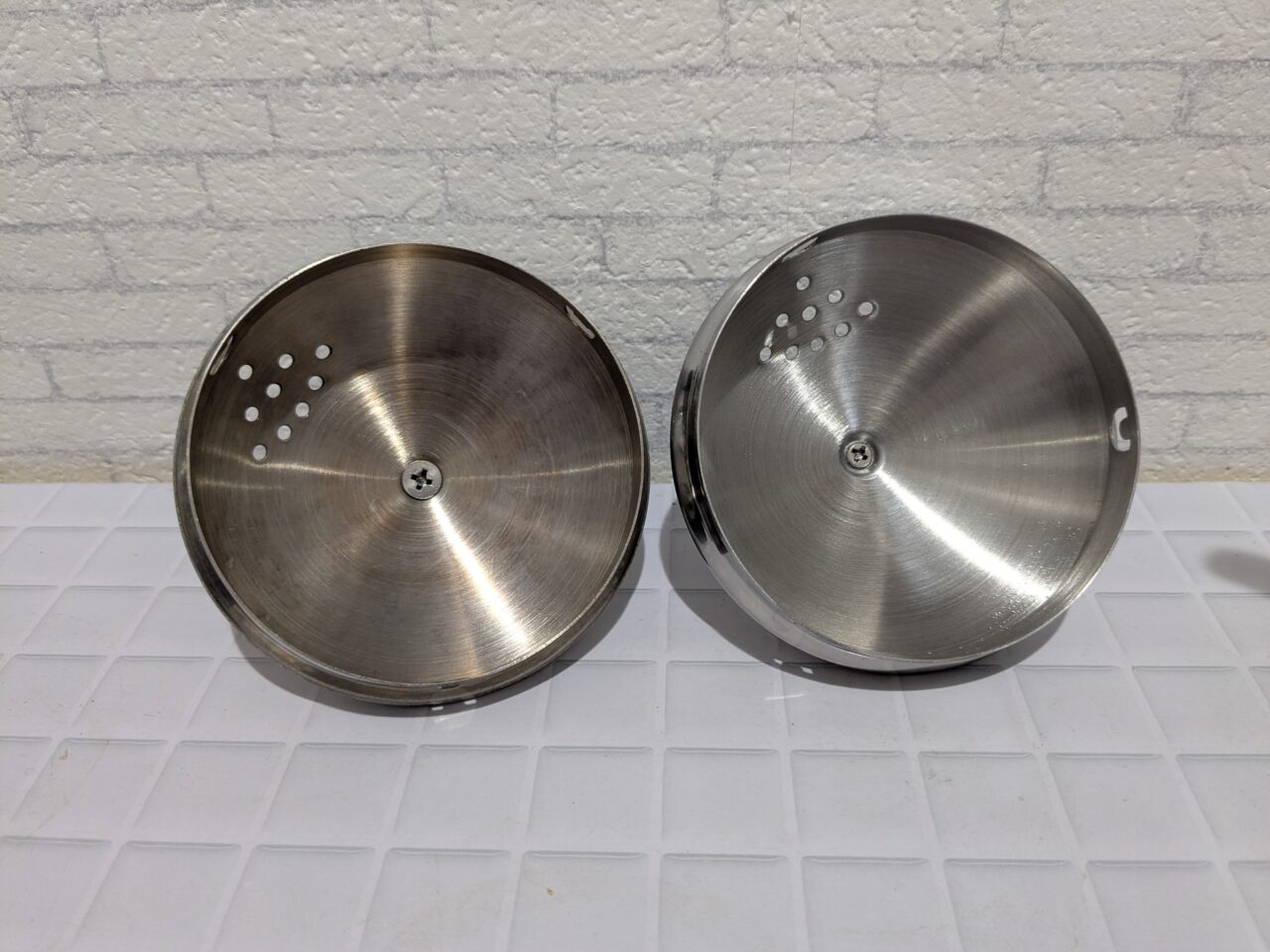 ラセルホブスの蓋比較。(新旧モデル)