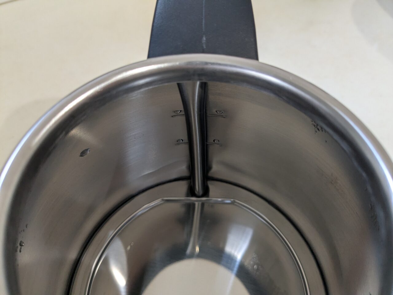 ラッセルホブスのカフェケトル、最新モデルのメモリ